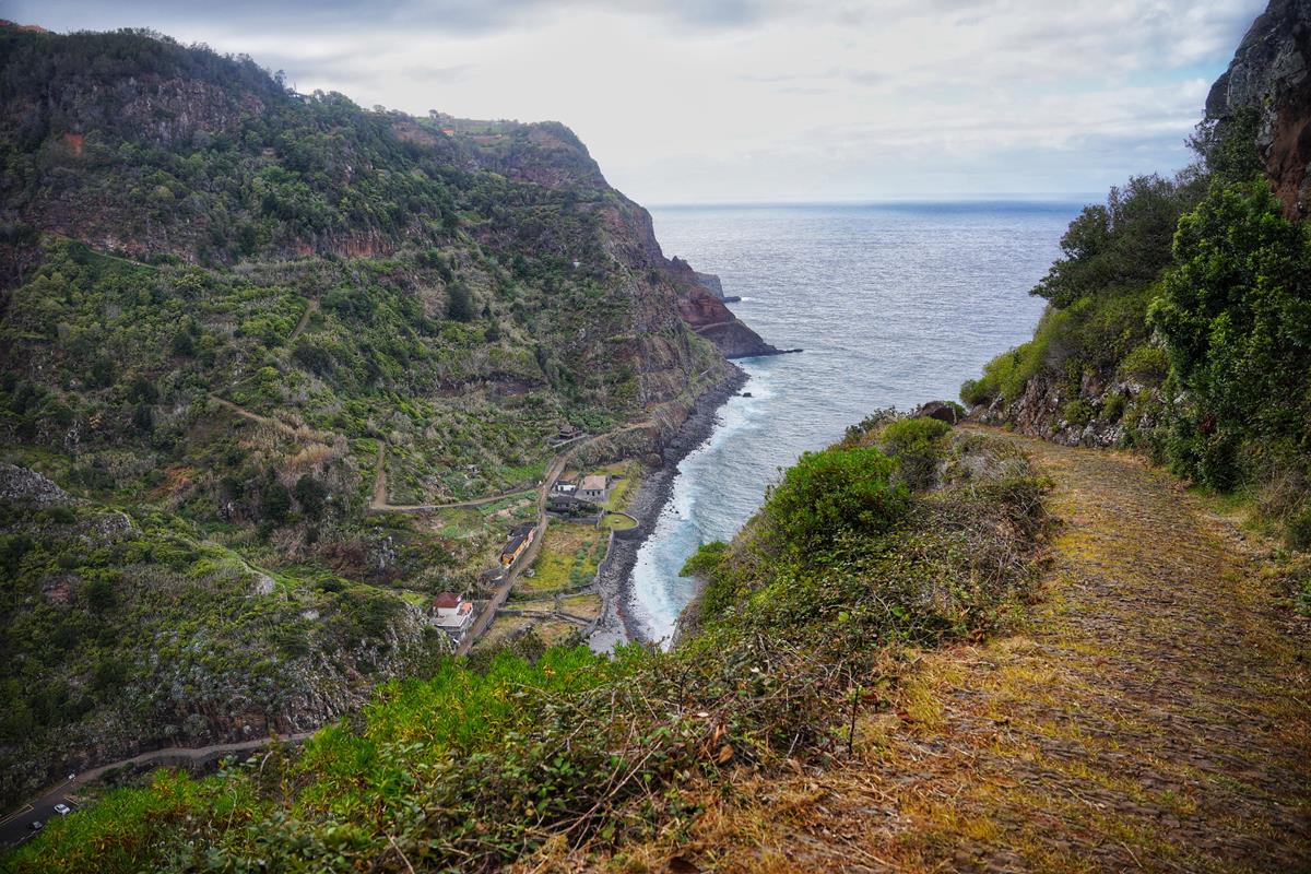 brukowana ścieżka caminho real 23