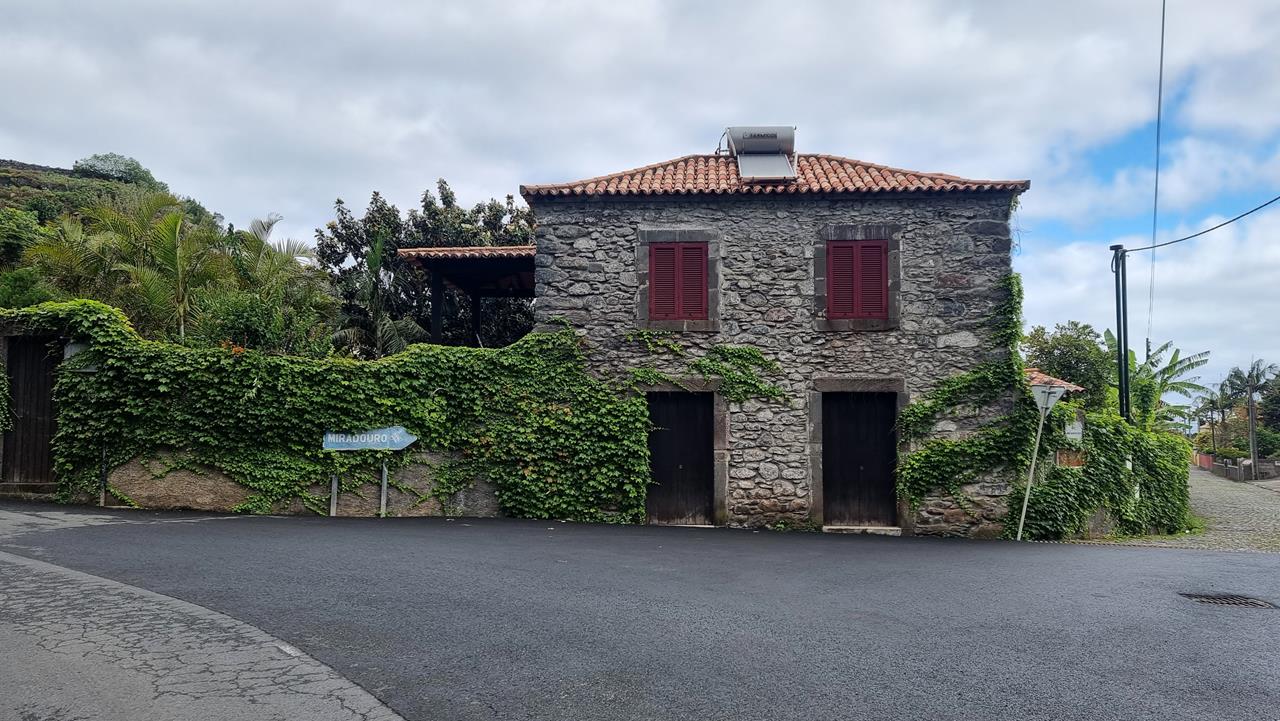 murowany domek madera